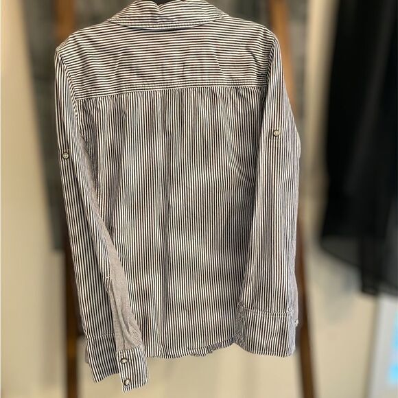 DKNY SHIRT  - Picture 2 of 3